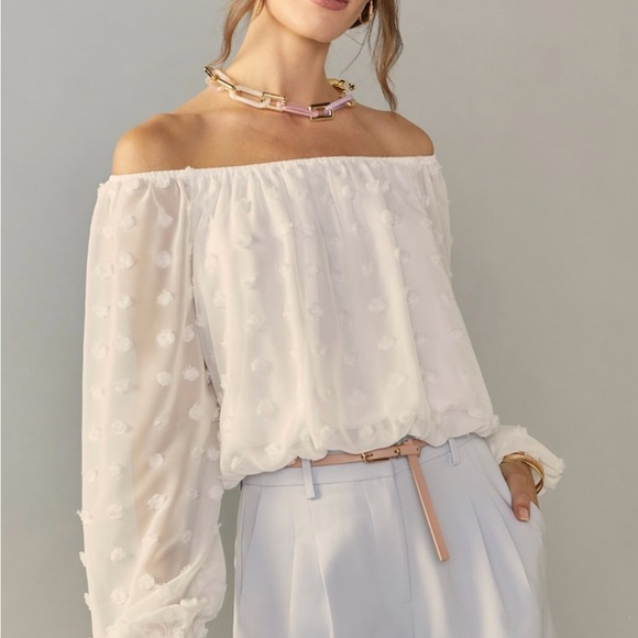 Francesca’s white off the shoulder blouse size S - Picture 2 of 4